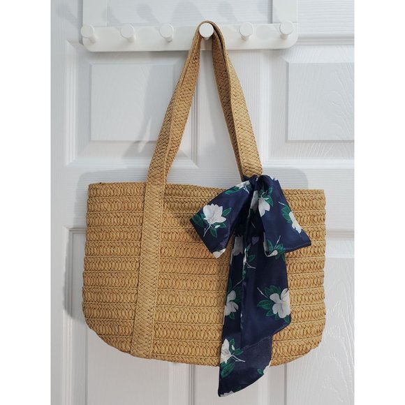 Draper James Everyday Straw Bag with Floral Scarf New without Tags - Picture 2 of 5
